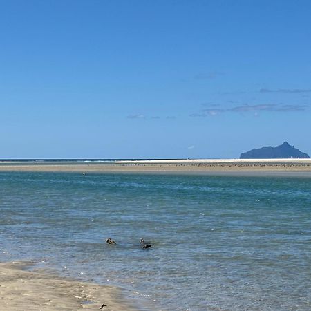 Ruakaka Retreat Hotel ภายนอก รูปภาพ